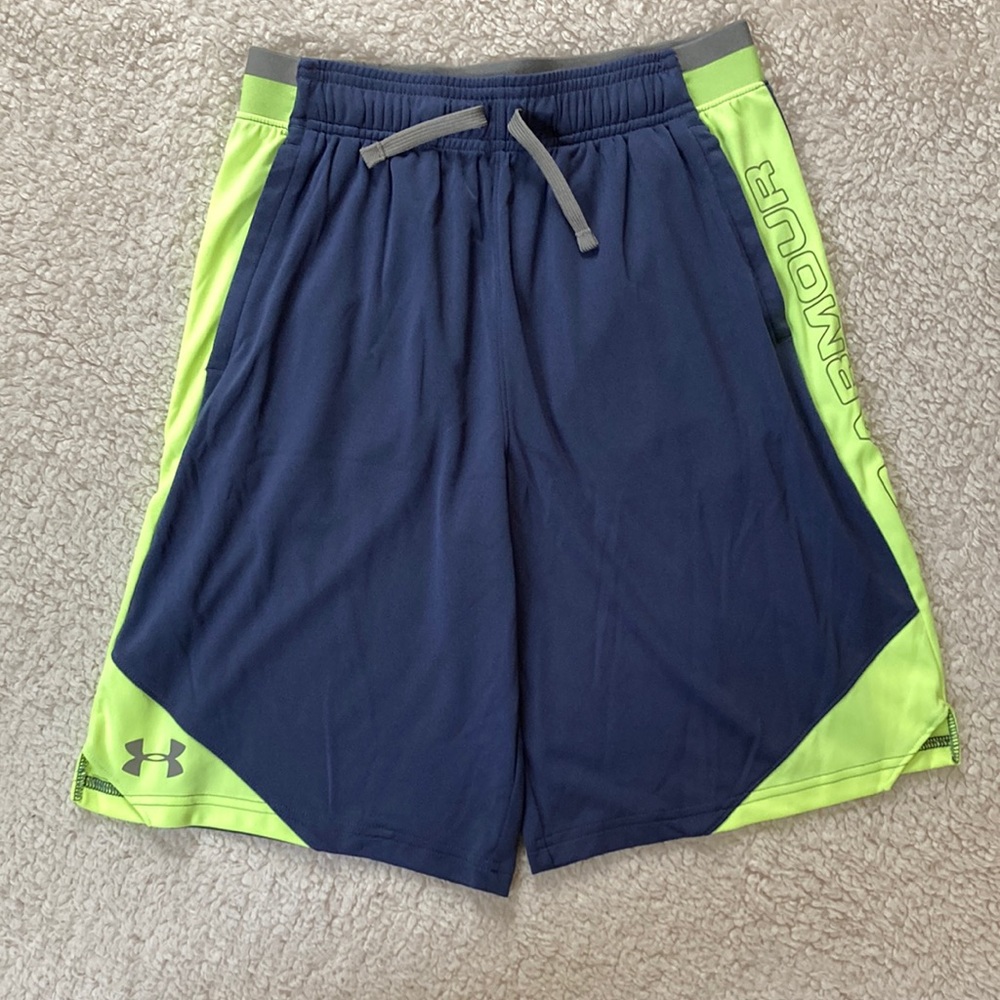 Boys YXL UA Shorts